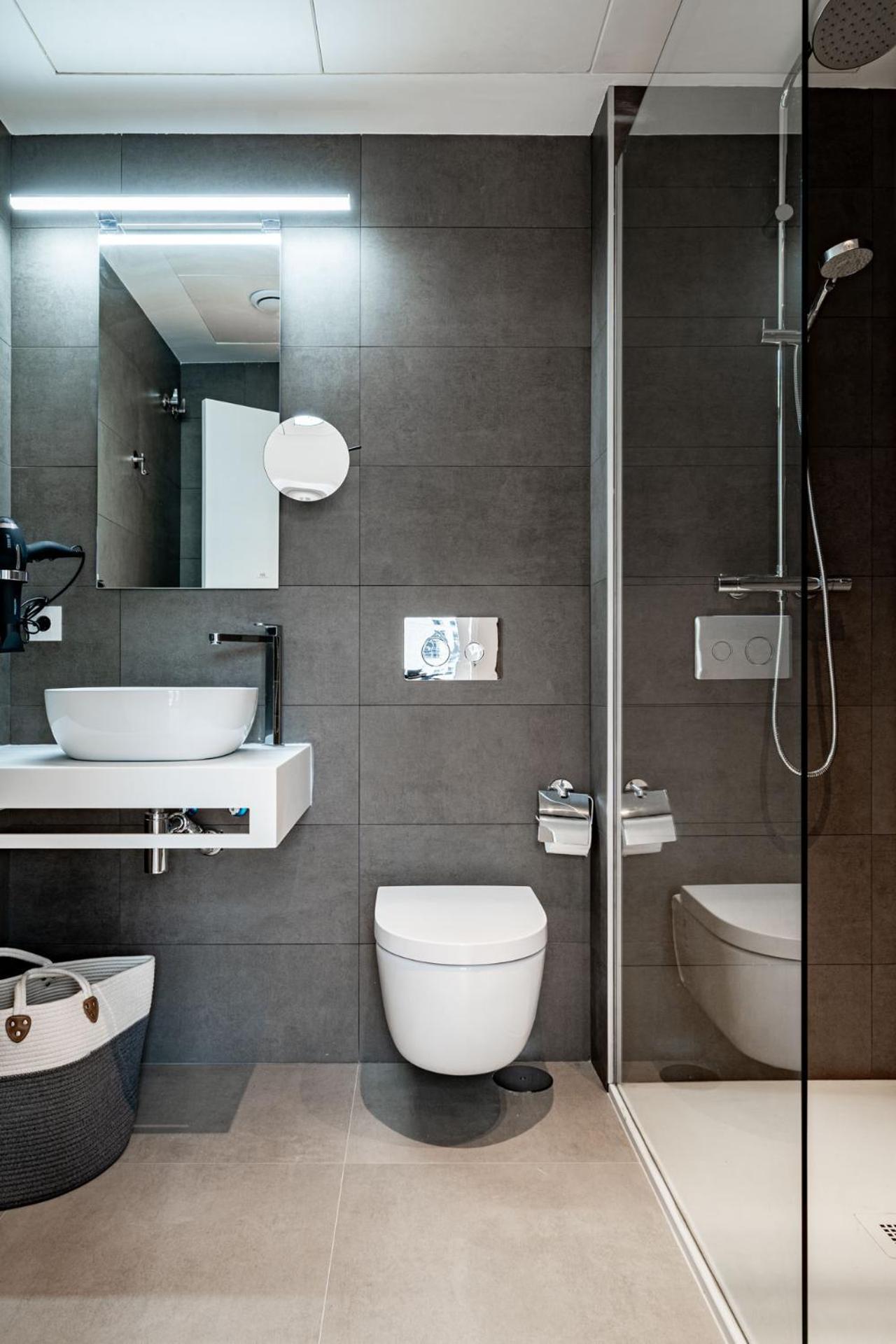 Limehome Ronda De Capuchinos Apartamento Sevilla